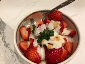 strawberries with ricotta cream